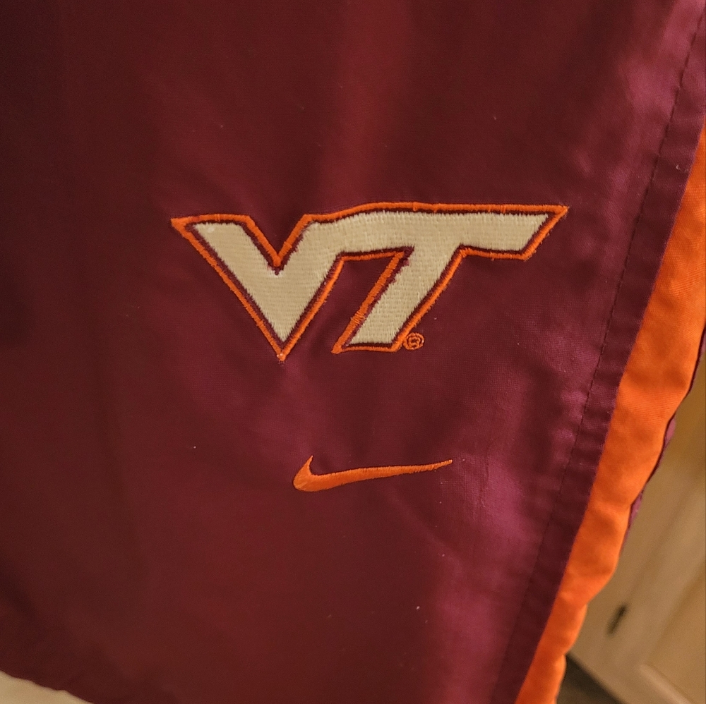Va. Tech Hokies Wind Pants. Team Nike 2XL.